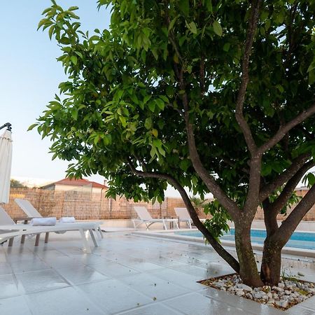 Sun gardens Villa Šibenik Buitenkant foto
